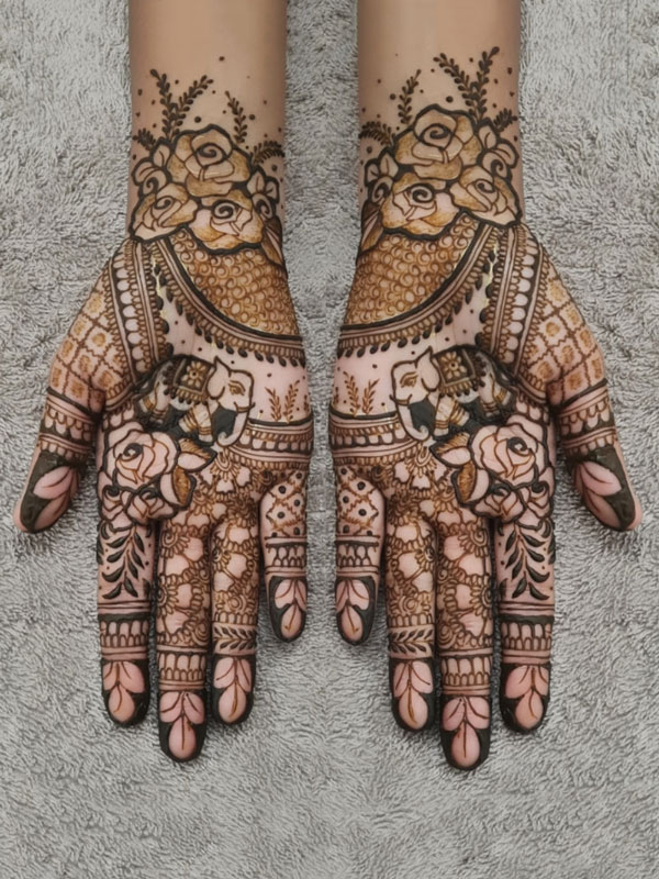 travel henna artist